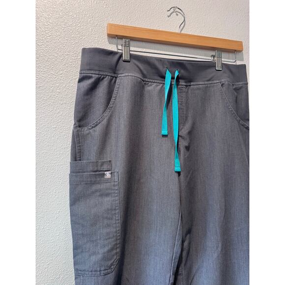 Figs Kade Cargo Scrub Pants Graphite Medium Petite - Picture 4 of 7